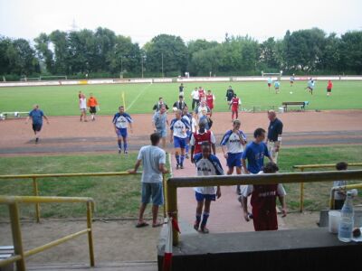 Kicking Walluf