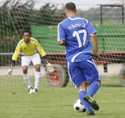 Turnier beim FC Eddersheim, Gruppenspiel gegen Germania Weilbach (18. 07. 2009)