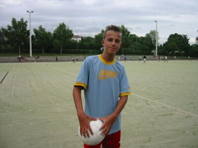 Kicking Hellas Schierstein