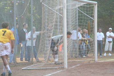 Kicking FSV Hellas