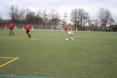 Kicking FSV Hellas