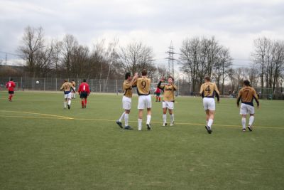 Kicking FSV Hellas